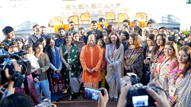 लखनऊ में फिक्की फ्लो के तीन दिवसीय राष्ट्रीय सम्मेलन में राष्ट्रीय अध्यक्ष पूनम शर्मा सुर्खियों में रहीं 