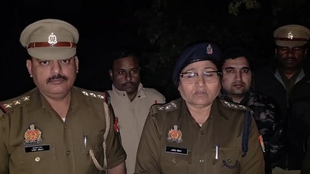 थाना धौलाना पुलिस की चेकिंग के दौरान बदमाशों से हुई मुठभेड़, क्रॉस फायरिंग में एक शातिर बदमाश घायलावस्था में गिरफ्तार।