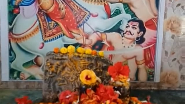 कडेगांव येथील श्री खंडोबा मंदिराय चंपाष्ठी महोत्सव आयोजित क्षण चित्रे 