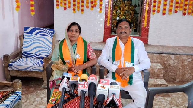 देगलुर शहरातील प्रभाग क्र .12 ब मधुन भाजपा तर्फे सौ .दिपाली दिनेश वैष्णव यांना उमेदवारी दिली आहे