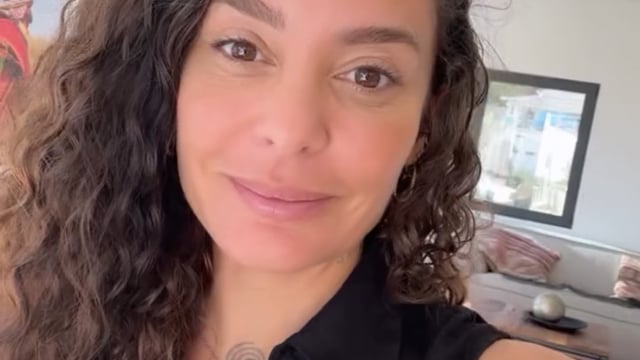 Fajah Lourens en Cintha oefenen Spaans