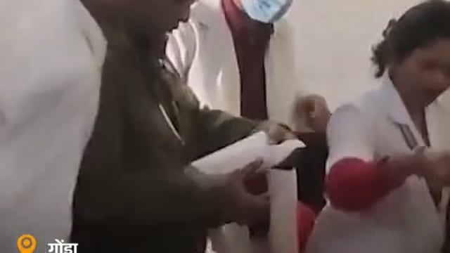 एस डी एम के दबाव में शिक्षक ने दी जान