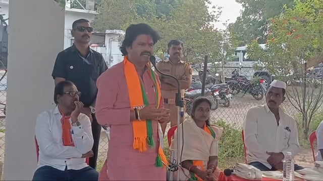 शहराचा विकास करायचा आहे तर पुजारवाडी घ्या ना आटपाडी नगरपंचायत मध्ये गोपीचंद पडळकर