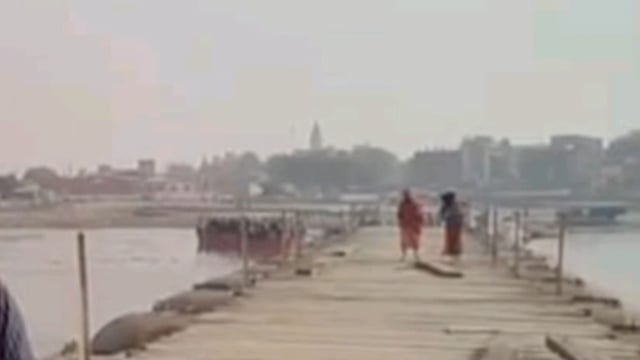 MANT- जल्द चालू होगा पोंटूल पुल,मांट वृंदावन यमुना पर अस्थाई पुल, निर्माण में जुटा, लोक निर्माण विभाग,,