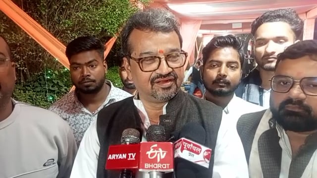 कुसौरा में आयोजित समाजसेवी योगेश्वर सिंह के माता-पिता की पुण्यतिथि पर विविध कार्यक्रम आयोजित ,लोगों ने दी श्रद्धांजलि