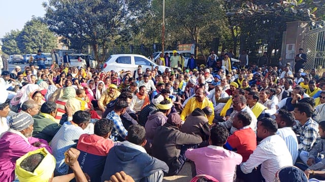 विधायक शकुंतला सिंह पोर्ते की जाति प्रमाण पत्र को लेकर नया मोड़, लिखित आश्वासन के बाद हटा धरना प्रदर्शन।