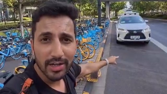 ➡️.......इंसान नहीं चीन में कार को भूत चलाता है बिना        ड्राइवर के* _देखिए टेक्नोलॉजी_