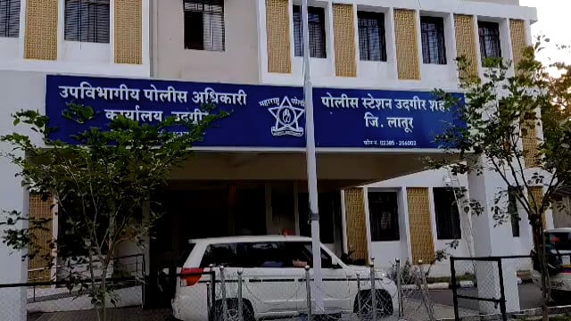 आझाद नगर येथे कत्तलीच्या उद्देशाने डांबून ठेवलेल्या दोन गोवंशाची पोलिसांनी केली सुटका