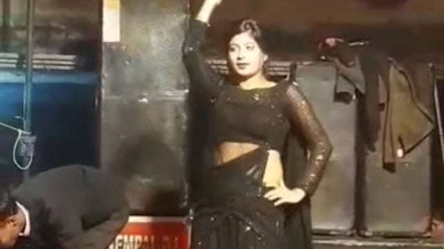 सरकारी प्रतिबंध के बाद भी नगला में धड़ल्ले से हो रहा अश्लील डांस, पुलिस मौन, ग्रामीणों में रोष