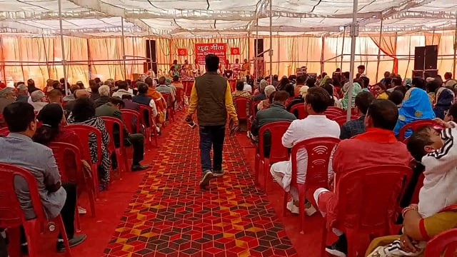 डॉ सतीश कुमार शर्मा जी ने शुद्ध गीता का किया विमोचन 