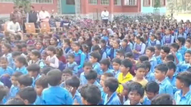 पचरुखा मध्य विद्यालय में छात्राओं को सुरक्षा और आत्मरक्षा की दी सीख: प्रभारी एसपी निर्मला कुमारी ने जागरूकता कार्यक्रम में दिया प्रेरक संदेश