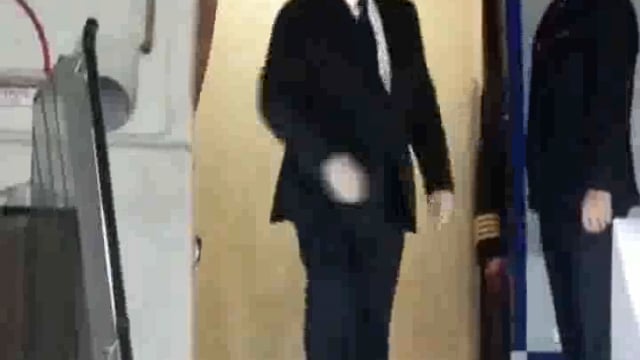 🆕..... दिल्ली ब्रेकिंग...
उतरते ही लगा लिया गले..
रूसी राष्ट्रपति पुतिन से कुछ इस अंदाज़ में मिले प्रधानमंत्री मोदी