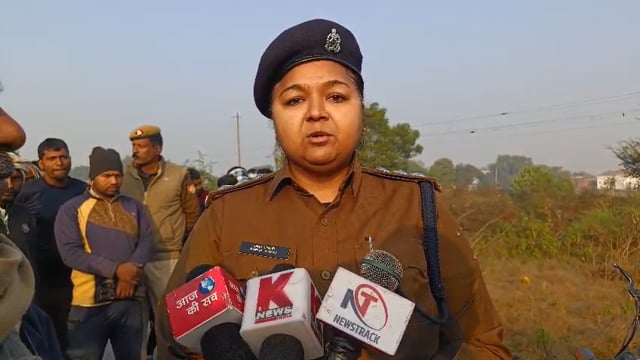 टहलने निकले अधेड़ की सरे राह सड़क पर लाठी डंडे से पीट कर हत्या से मची सनसनी, पुलिस कार्यवाही में जुटी