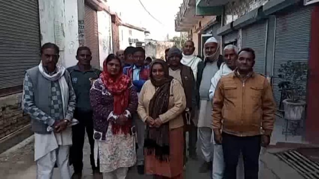 लक्सर! सूचना मांगे जाने से नाराज राशन डीलरो का फूटा गुस्सा! लगाई इन्साफ की गुहार!