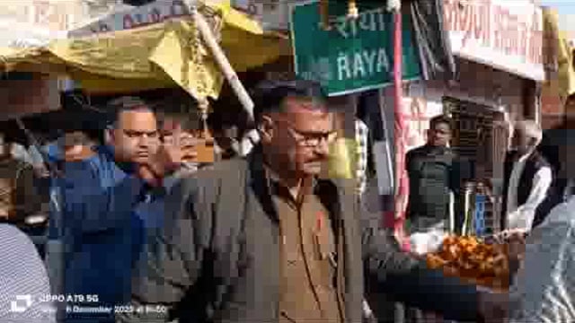 MANT- राया में मनमानी रेट पर, शराब बेचने पर हंगामा सेल्समैन ने, युवक का सिर फोड़ा,,