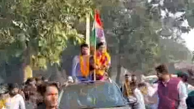 गोरा गांव के युवक का सेना में चयन होने पर ग्रामीणों ने फूल माला पहनकर किया भव्य स्वागत 