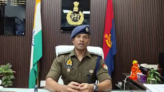 Lko Big Breaking 

राजधानी लखनऊ के थाना बीबीडी क्षेत्रान्तर्गत हुई हत्या की घटना के संबंध में पुलिस उपायुक्त पूर्वी द्वारा दी गयी बाइट...!!