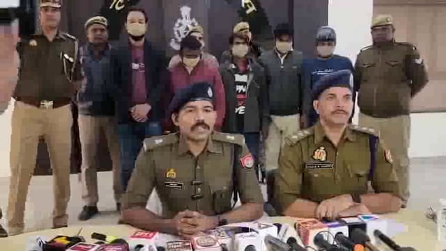 Lko Big Breaking 
राजधानी लखनऊ के निगोहां में करोड़ो की जमीन जाने के डर से प्रापर्टी डीलर ने साथियो संग मिलकर किसान शिव प्रकाश की हत्या,पांच गिरफ्तार!!
DCP निपुण अग्रवाल ADCP रल्लापल्ली वसंथ कुमार के मार्गदर्शन व ACP विकास पांडे के निर्देशन में थाना प्रभारी अनुज तिवारी व पुलिस टीम ने हत्या की घटना का सफल अनावरण!!