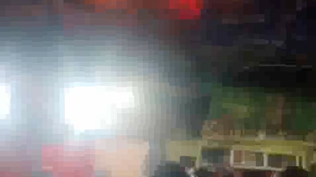 झांसी बस स्टैंड के पास विशाल मेगा मॉल के पीछे अंशु किराना स्टोर में लगी भीषण आग अगर समय पर फायर ब्रिगेड की गाड़ी पहुंची