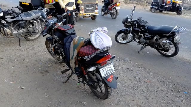 उदगीर देगलूर रोडवर दोन दुचाकीची धडक एक जण किरकोळ जखमी