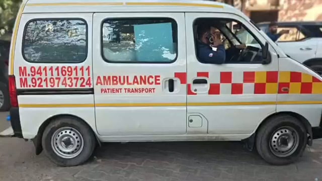 राया: कोसीकला रेलवे स्टेशन पर मंगलवार सुबह 9:00 बजे एक दर्दनाक घटना , राजधानी एक्सप्रेस के चल टिकट निरीक्षक की मौत 