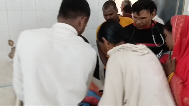 ठंड लगने से 10 वर्षीय बालक की तबीयत बिगड़ी पीएचसी में भर्ती