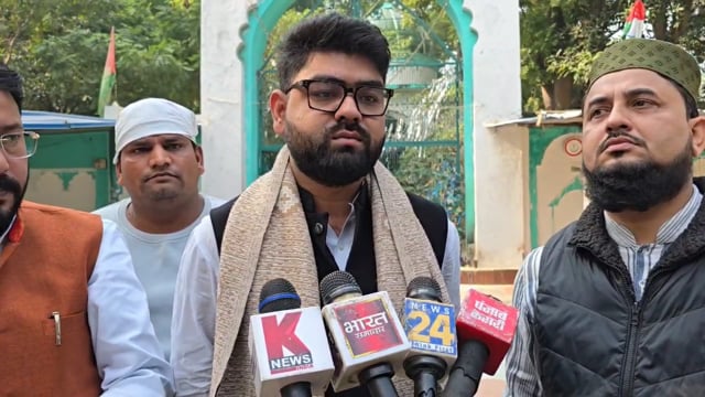 धार्मिक स्थल विवाद से बढ़ा तनाव पुलिस अलर्ट सपा नेता फरहान खान ने कहा शांति भंग नहीं होने देंगे