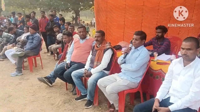 फुटबॉल टूर्नामेंट का समारोह पूर्वक फीता काटकर किया गया उद्घाटन