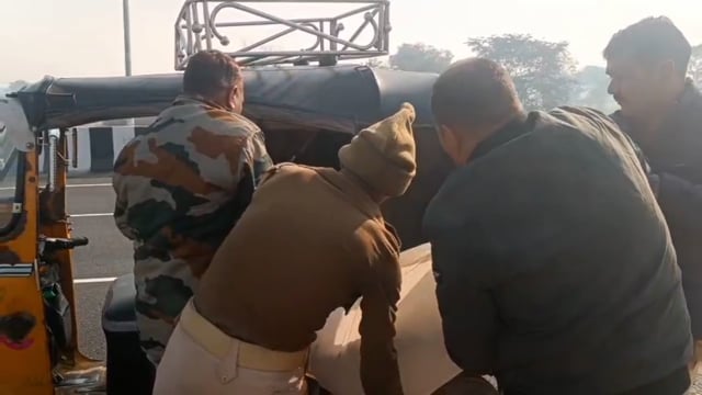 तेज रफ्तार बाइक डिवाइडर से टकराई बाइक सवार दंपति में से पत्नी की हुई मौत