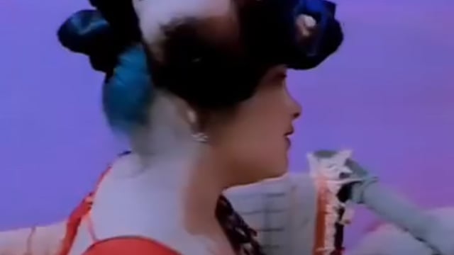 ➡️....महिलाओं के सर से रील का भूत उतारने का नाम नहीं ले रहा है....वही एक मां अपने बच्चों की जान जोखिम में डालकर रील बनती नजर आई....।
वीडियो बनाने की होड़ में बच्चे....बच्चे की जान दांव पर लगा दी.... चौंकाने वाला वीडियो आया सामने.....।

#viralvideo