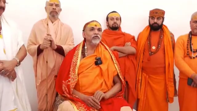 ▶️.....जिन संतो के आशीर्वाद से सरकारें चल रही है वह गौहत्या जैसे पाप पर सरकारों की चुप्पी के चलते अपने आशीर्वाद वापिसी पर विचार करे. जो आशीर्वाद देता है उसे आशीर्वाद वापिसी का भी अधिकार है. मार्च-26 में दिल्ली में संत समागम होगा