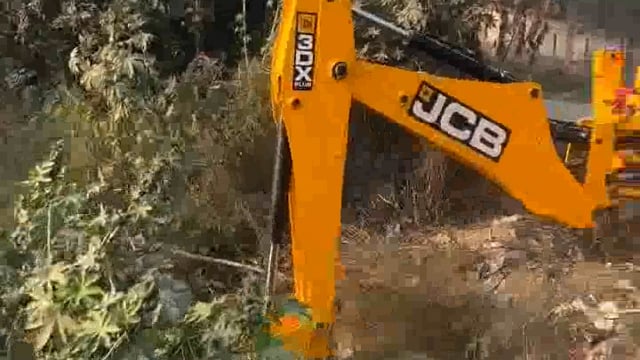 मेरठ में CCS यूनिवर्सिटी के छात्र ने सीसीएस यूनिवर्सिटी के पास के जंगल में अजगर दिखने की सूचना पर अजगर की तलाश जारी। 