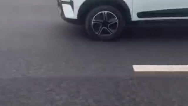 ➡️.....दिल्ली–मुंबई एक्सप्रेसवे पर 15 दिसंबर की *आज सुबह एक के बाद एक करके करीब 25 गाड़ियां आपस में टकरा गईं.*
इस हादसे में चार लोगों की मौत हो गई और करीब 20 लोग घायल हो गए.