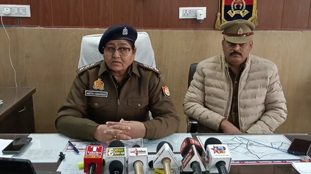 हापुड़ पुलिस में चोरों को गिरफ्तार किया