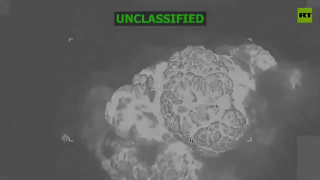 ➡️.....अंतर्राष्ट्रीय-
अमेरिका ने तीन और 'नशीले पदार्थों से भरे जहाजों' को बनाया निशाना, 8 लोगों की मौत

📹: sentdefender