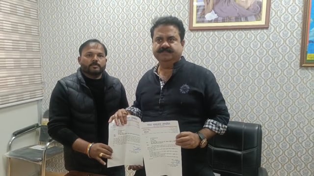 लंढौरा! नागरिकों को मिलेगी राहत! खुलेगा आधार कार्ड सेंटर!विधायक उमेश कुमार ने भेजा ज्ञापन!