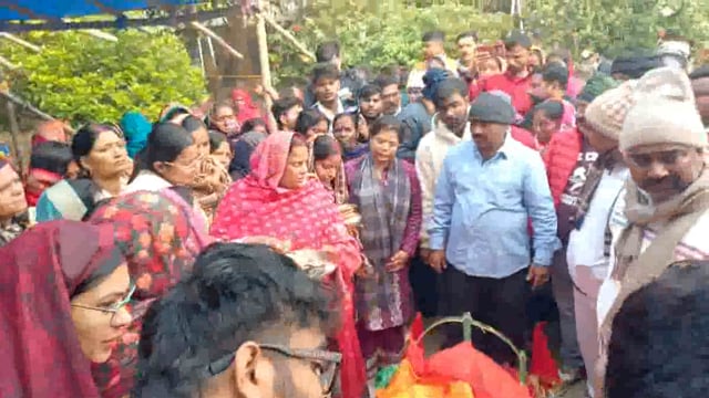 बेलहर विधायक मनोज यादव व झारखंड के मंत्री संजय यादव मुखिया दिलीप यादव शिक्षक वकील यादव कि माता शव यात्रा व श्रद्धांजली 