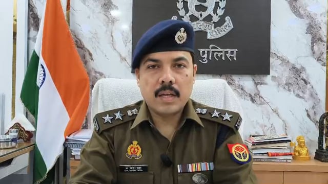 मेरठ थाना इंचौली क्षेत्र अंतर्गत क्रिकेट मैच के दौरान दो पक्षों में हुए विवाद में एक युवक को पैर में गोली लगने की घटना में पुलिस द्वारा की गई कृत कार्रवाई के संबंध में वरिष्ठ पुलिस अधीक्षक मेरठ द्वारा बाईट*