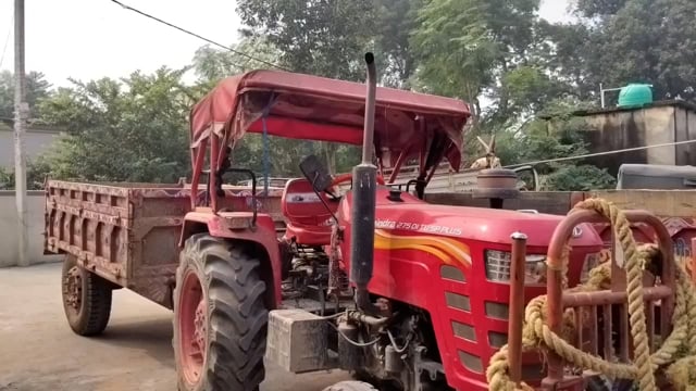 पुलिस ने अवैध बालू लदा एक ट्रैक्टर किया जप्त, चालक फरार।