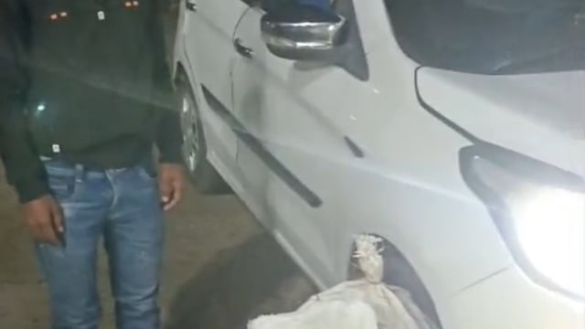 पुलिस की बड़ी कार्रवाई 1470 लीटर महुआ शराब बरामद, एक आरोपी गिरफ्तार, एक फरार