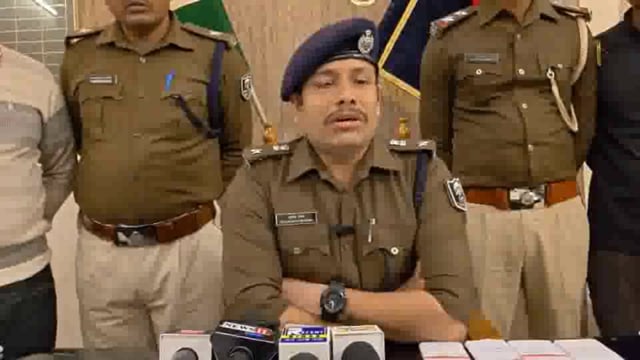 BHAGALPUR NEWS: भागलपुर पुलिस ने ₹25 लाख के 101 गुम/चोरी मोबाइल उनके असली मालिकों को लौटाए।