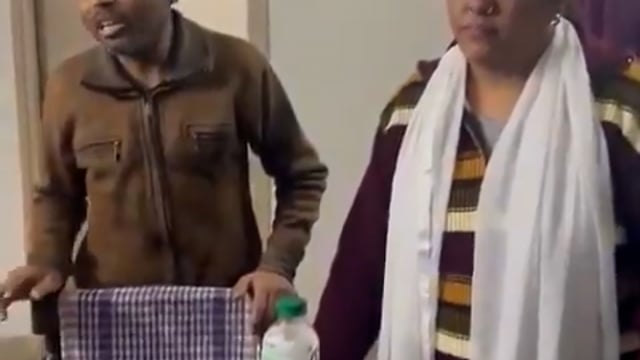 यूपी –
गाजियाबाद में किराया मांगने पर फ्लैट मालकिन का मर्डर करने वाले दंपति अजय गुप्ता व आकृति गुप्ता का कबूलनामा सुनिए...