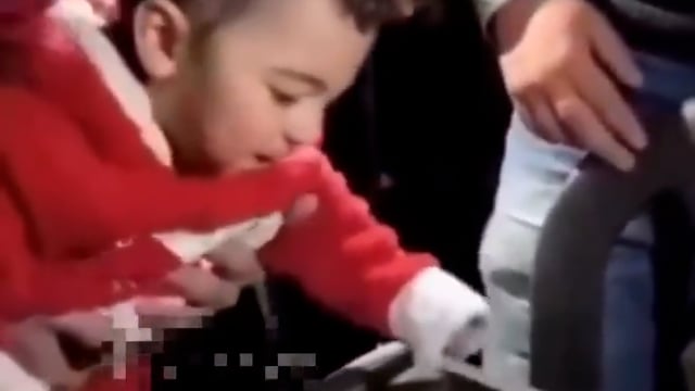 ➡️......जम्मू-कश्मीर आतंकवादी से लड़ते-लड़ते हुए  शहीद अमजद खान इस मासूम की अपने पिता के लिए ये आवाज सुनकर सच में आंसू निकल आये...

J&K के उधमपुर में मुठभेड़ में शहीद अमजद खान की ये मासूम बेटी की आवाज कलेजा चीरती है...