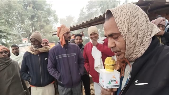 सिरदला प्रखंड के भोलाकुरहा गांव में मंदिर निर्माण कार्य रोकने पर दर्जनों ग्रामीण पहुंचे परना डाबर थाना