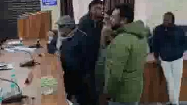 एसडीएम की अध्यक्षता में हुआ तहसील दिवस, राजस्व की सर्वाधिका 15 शिकायतों सहित दर्ज की गयीं 27 शिकायतें, मात्र तीन का हो स