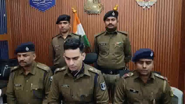 गुप्त सूचना के आधार पर पटना के टॉप 10 अपराधी गिरफ्तार।