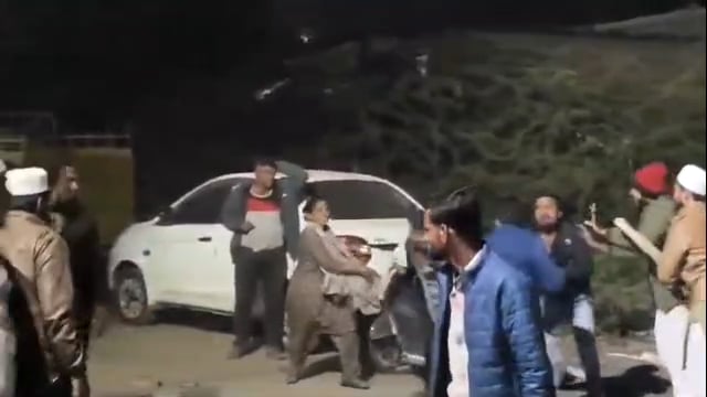 शुल्लक कारणावरून चाकूने सपासपवार करून अहमदपूरात खून,सहा लोकांवर गुन्हे दाखल