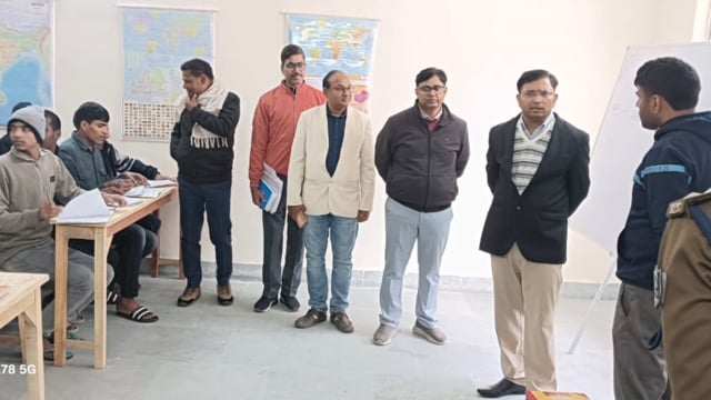 जिला पदाधिकारी ने विशिष्ट दत्तक ग्रहण संस्थान का किया त्रैमासिक निरीक्षण