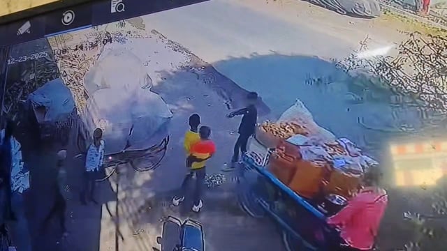 मुसा नगर भागातील मोकाट कुत्र्याच्या हल्ल्याचा सीसीटीव्ही फुटेज समोर,मुलांच्या पोटावर खोलवर जखम