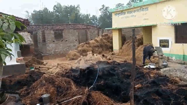 असमाजिक तत्वों ने धान के पुंज में लगाई आग, लाखों रुपए का धान जलकर पूरी तरह राख CO ने जांच कराने की कही बात 